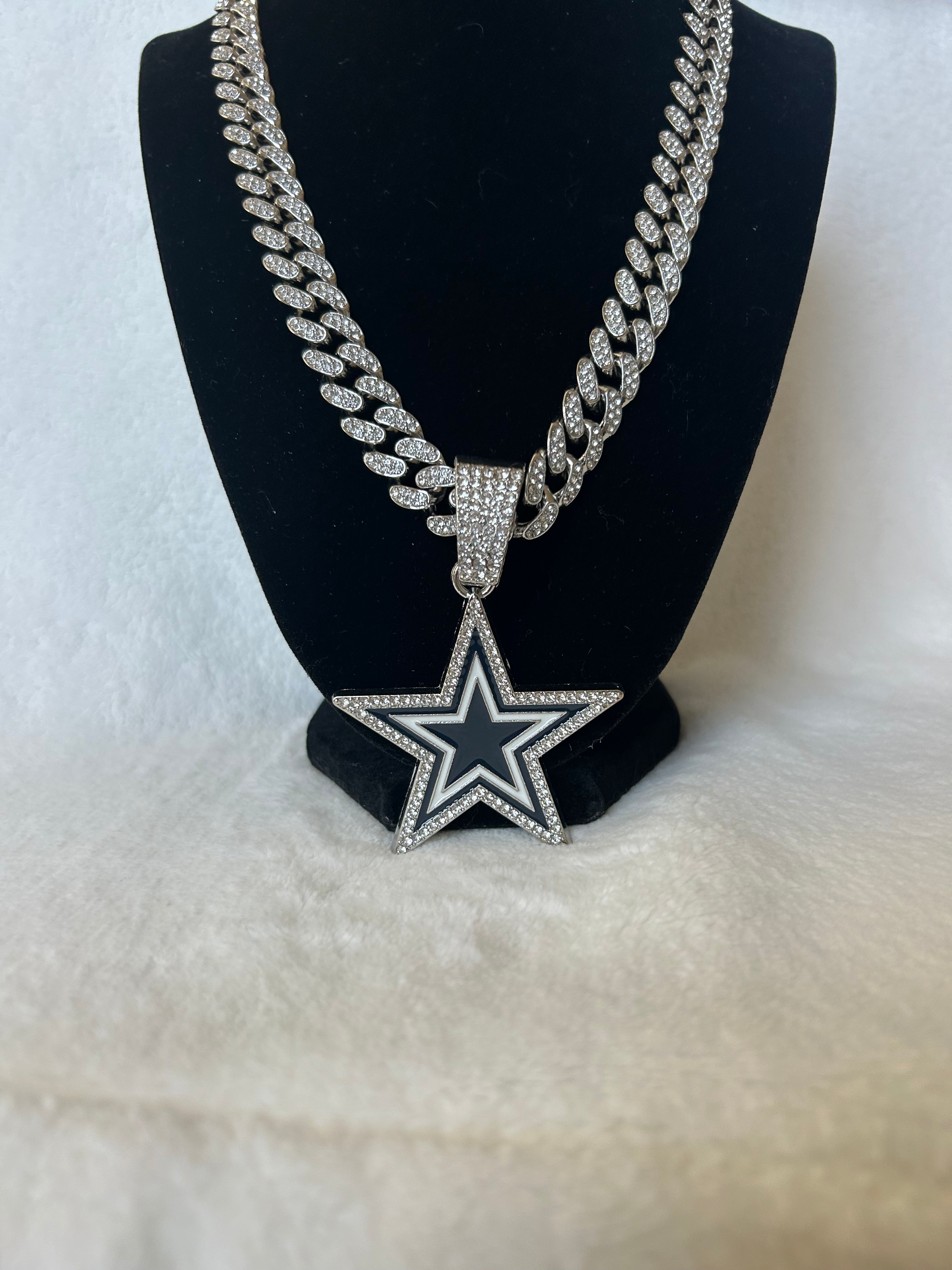 Dallas Cowboys Men’s Large Silver Iced Cuban Chain 24” - EB Sports Championship Rings