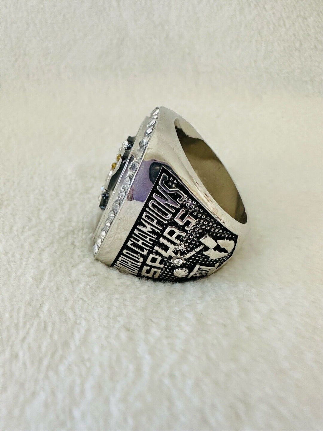 1999 NBA San Antonio Spurs World Championship Replica Ring,  SHIP - EB Sports Champion's Cache