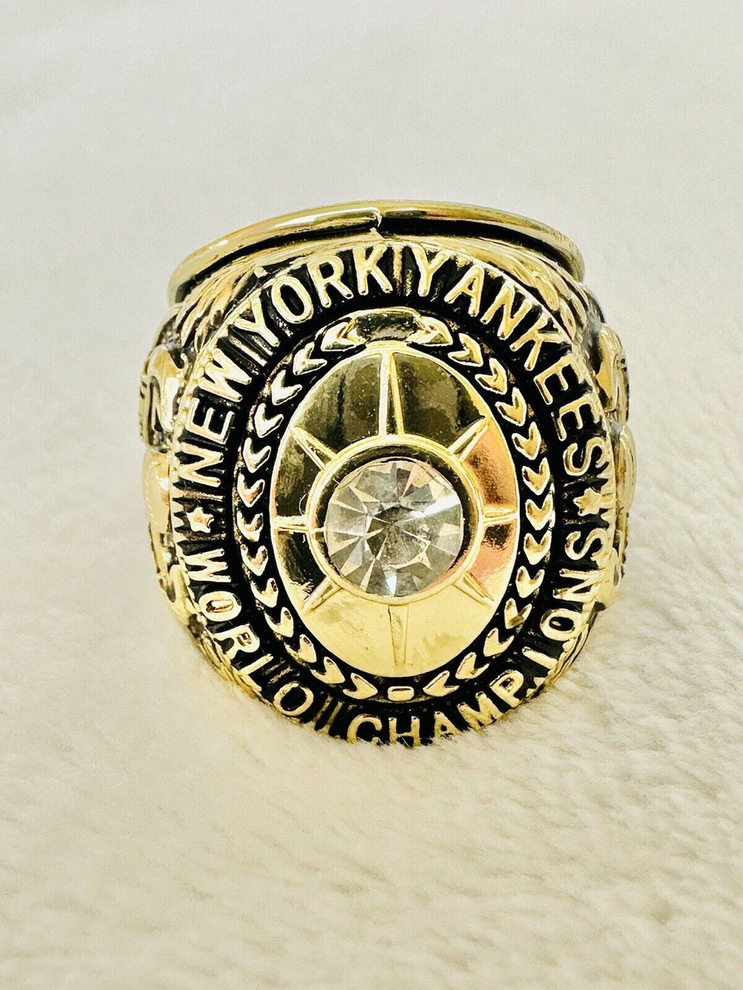 1938 NEW YORK Yankees World Series Champions Replica Ring,  SHIP - EB Sports Champion's Cache