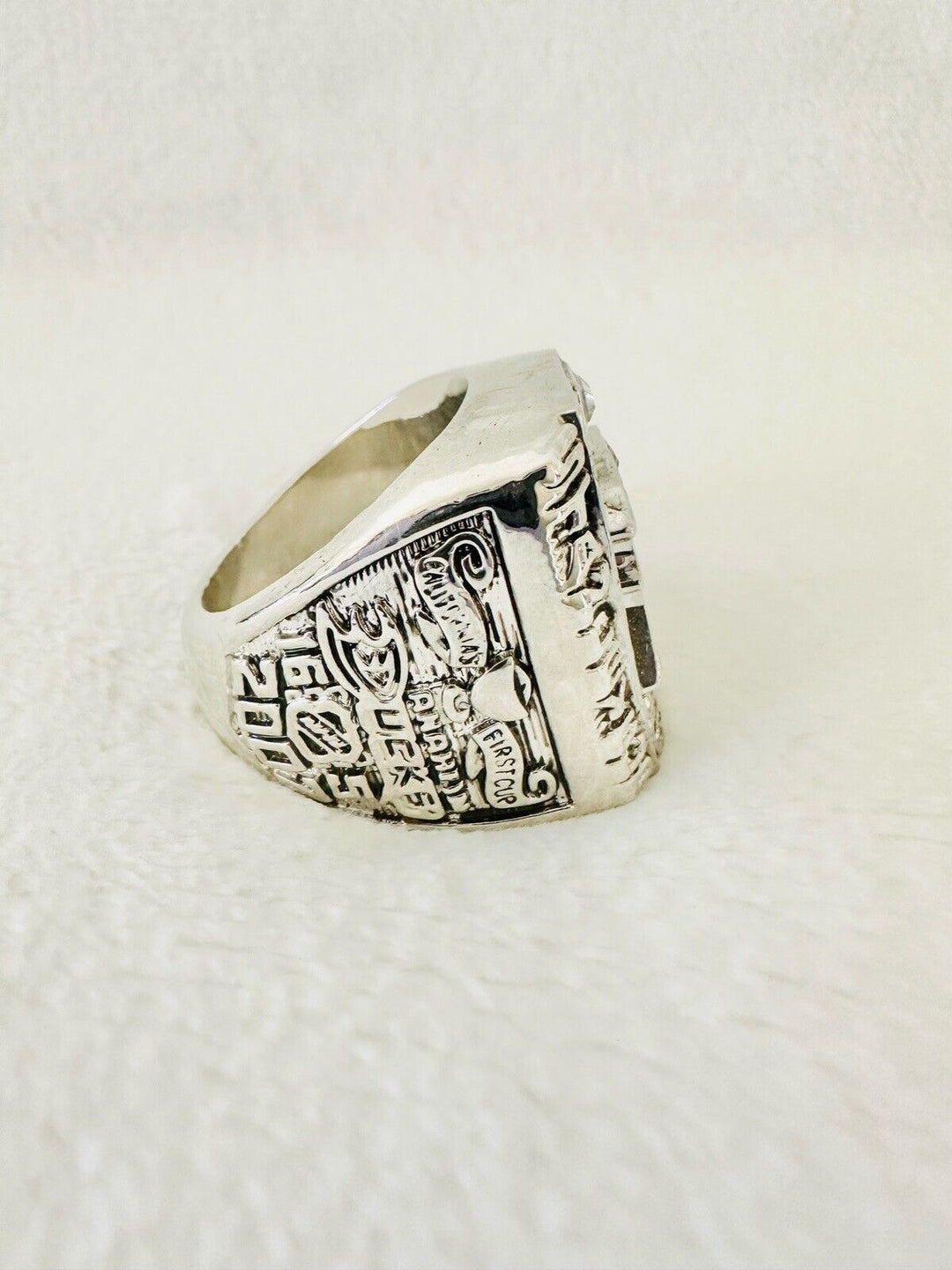 2007 Anaheim Ducks Stanley Cup Ring,  SHIP - EB Sports Champion's Cache