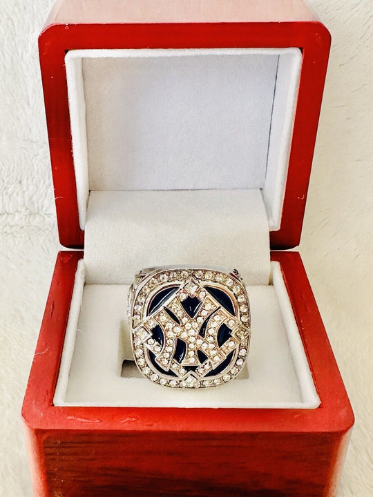 2009 NEW YORK Yankees World Series Champions Replica Ring W Box,  SHIP - EB Sports Champion's Cache