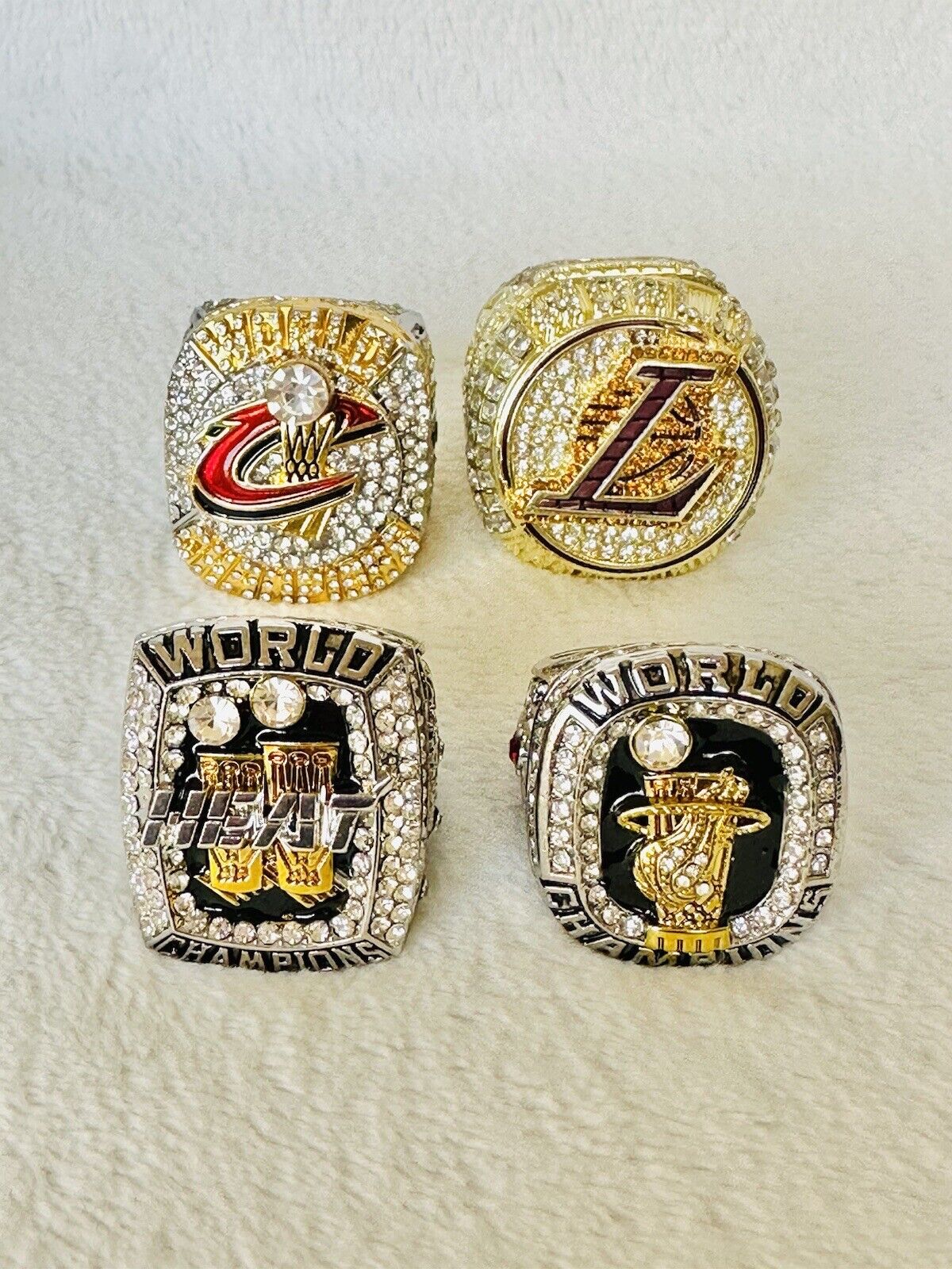 4 PCS Lebron James Ultimate Championship Ring Set,  SHIP - EB Sports Champion's Cache