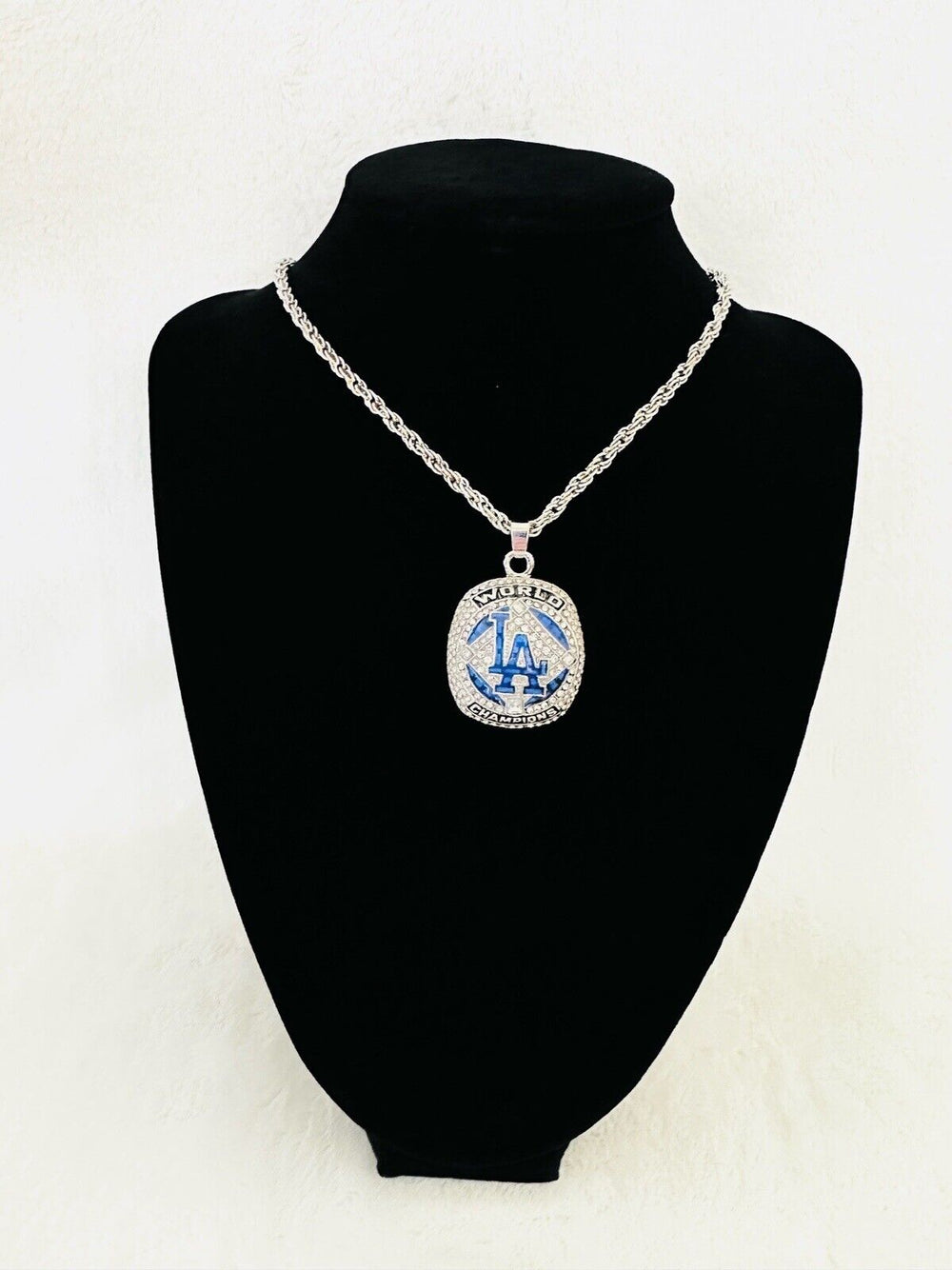 2020 LA Dodgers World Series Championship Pendant Necklace,  SHIP - EB Sports Champion's Cache