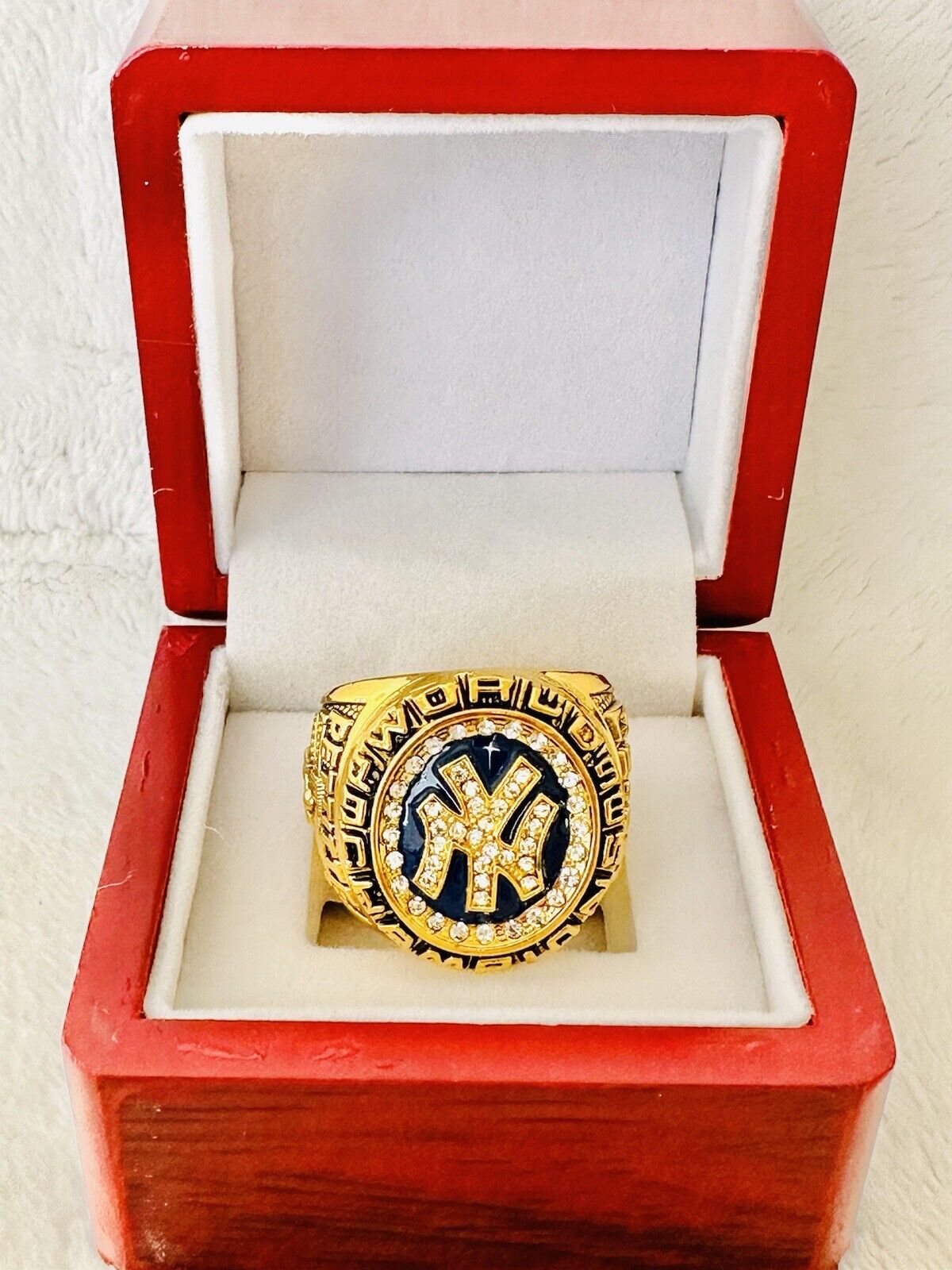 1998 NEW YORK Yankees World Series Champions Replica Ring W Box,  SHIP - EB Sports Champion's Cache