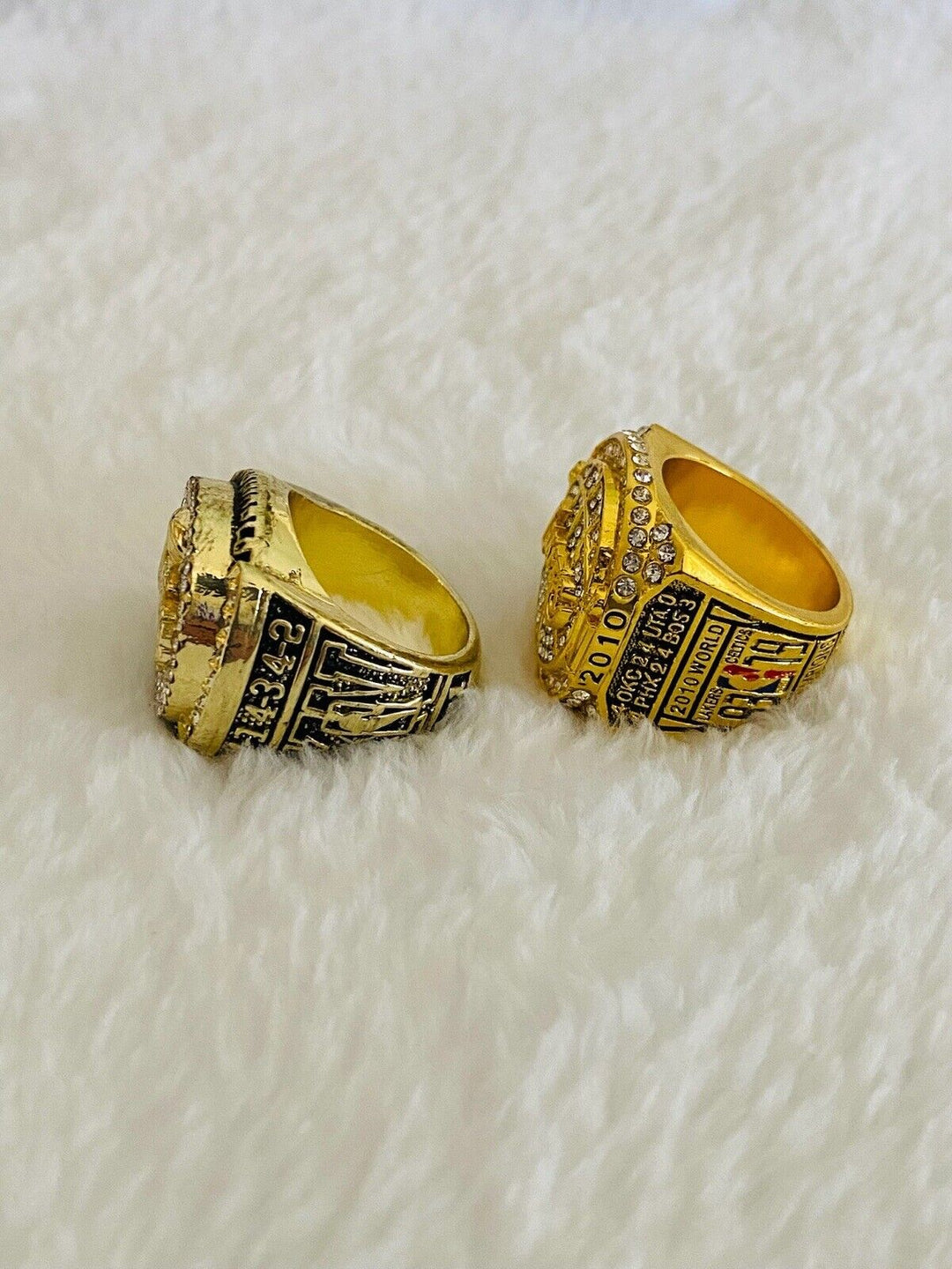 2 Pcs Los Angeles Lakers Ring Set W Case,  SHIP 2009/10 Kobe Bryant - EB Sports Champion's Cache