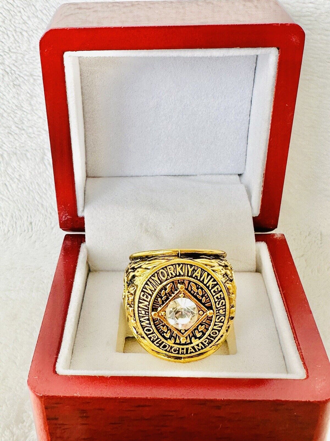 1952 NEW YORK Yankees World Series Champions Replica Ring W Box,  SHIP - EB Sports Champion's Cache