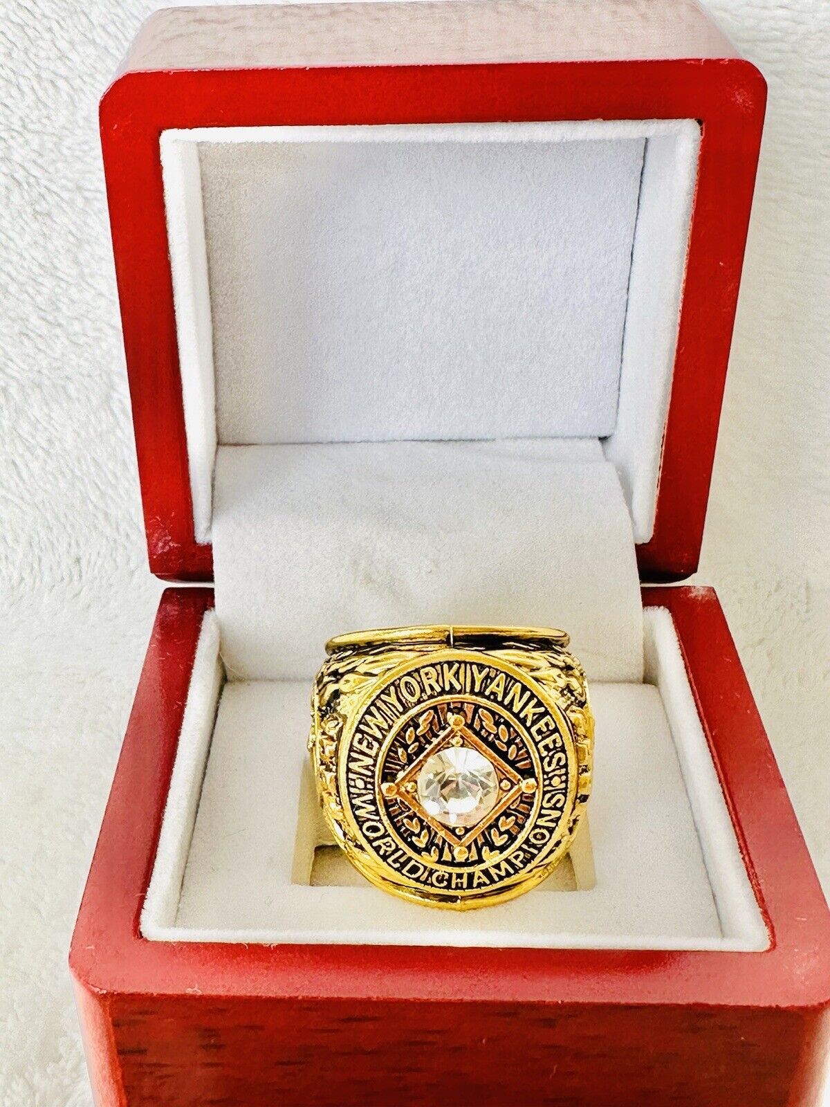 1952 NEW YORK Yankees World Series Champions Replica Ring W Box,  SHIP - EB Sports Champion's Cache