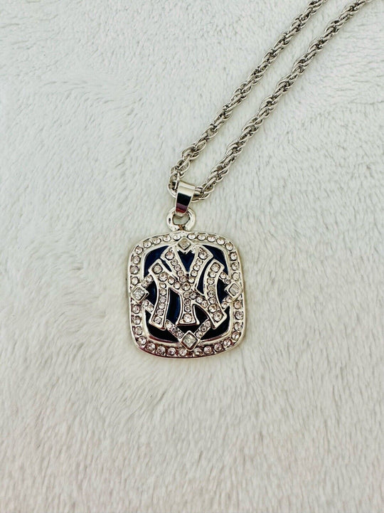 2009 NEW YORK Yankees World Series Championship Pendant Necklace,  SHIP - EB Sports Champion's Cache