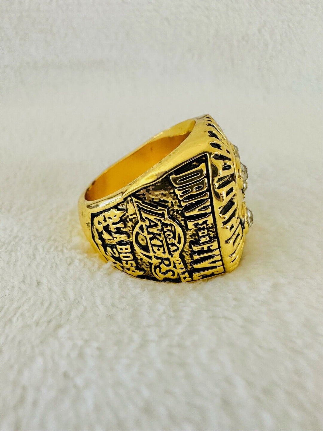 1987 Los Angeles Lakers NBA Championship Replica Ring,  SHIP - EB Sports Champion's Cache