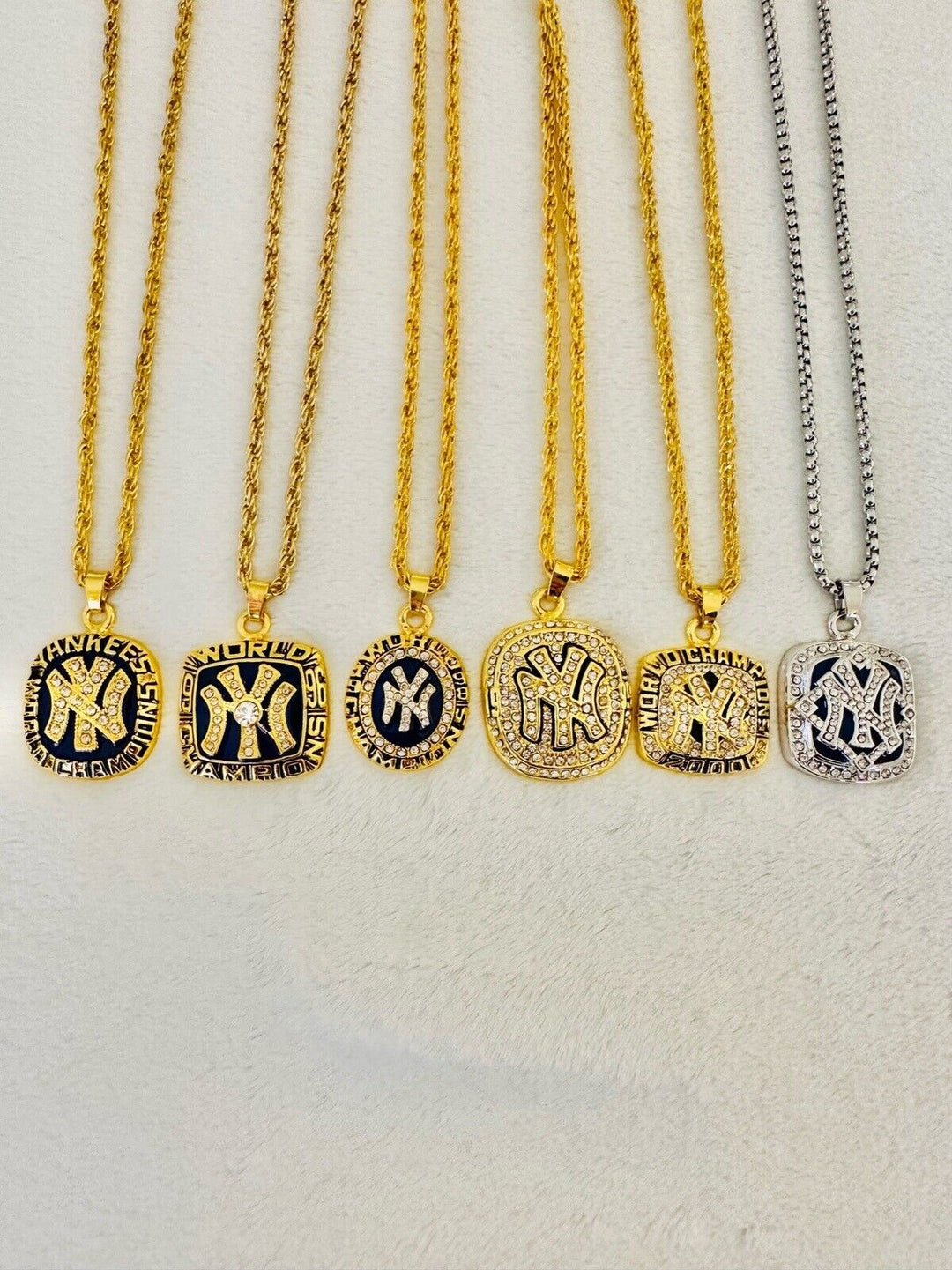 6 PCS NEW YORK Yankees World Series Championship Pendant Necklace,  SHIP - EB Sports Champion's Cache