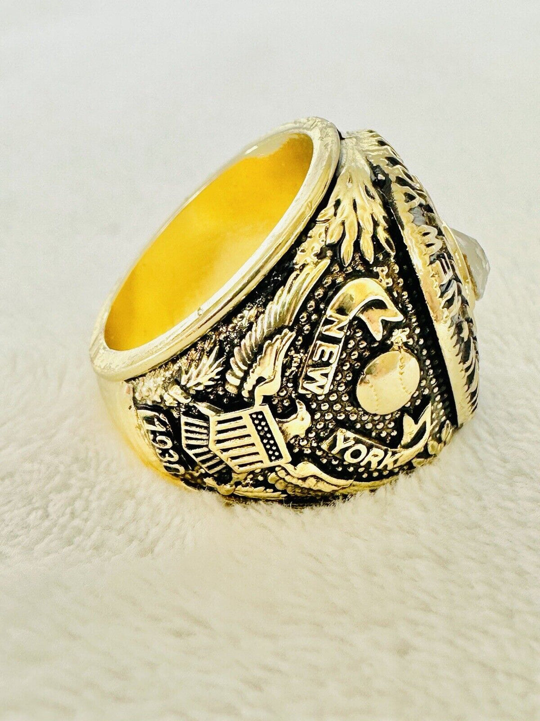 1938 NEW YORK Yankees World Series Champions Replica Ring W Box,  SHIP - EB Sports Champion's Cache