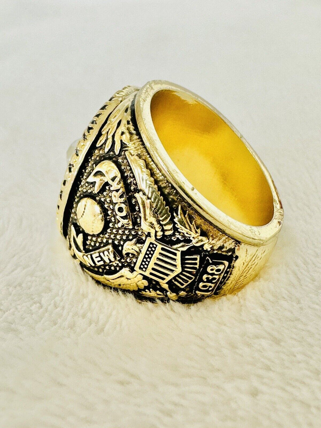 1938 NEW YORK Yankees World Series Champions Replica Ring W Box,  SHIP - EB Sports Champion's Cache