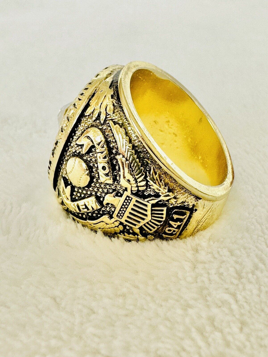 1941 NEW YORK Yankees World Series Champions Replica Ring,  SHIP - EB Sports Champion's Cache
