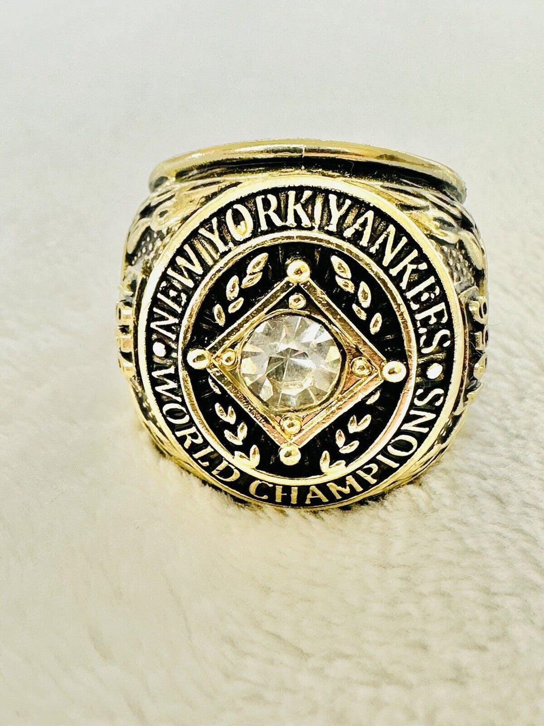 1956 NEW YORK Yankees World Series Champions Replica Ring,  SHIP - EB Sports Champion's Cache