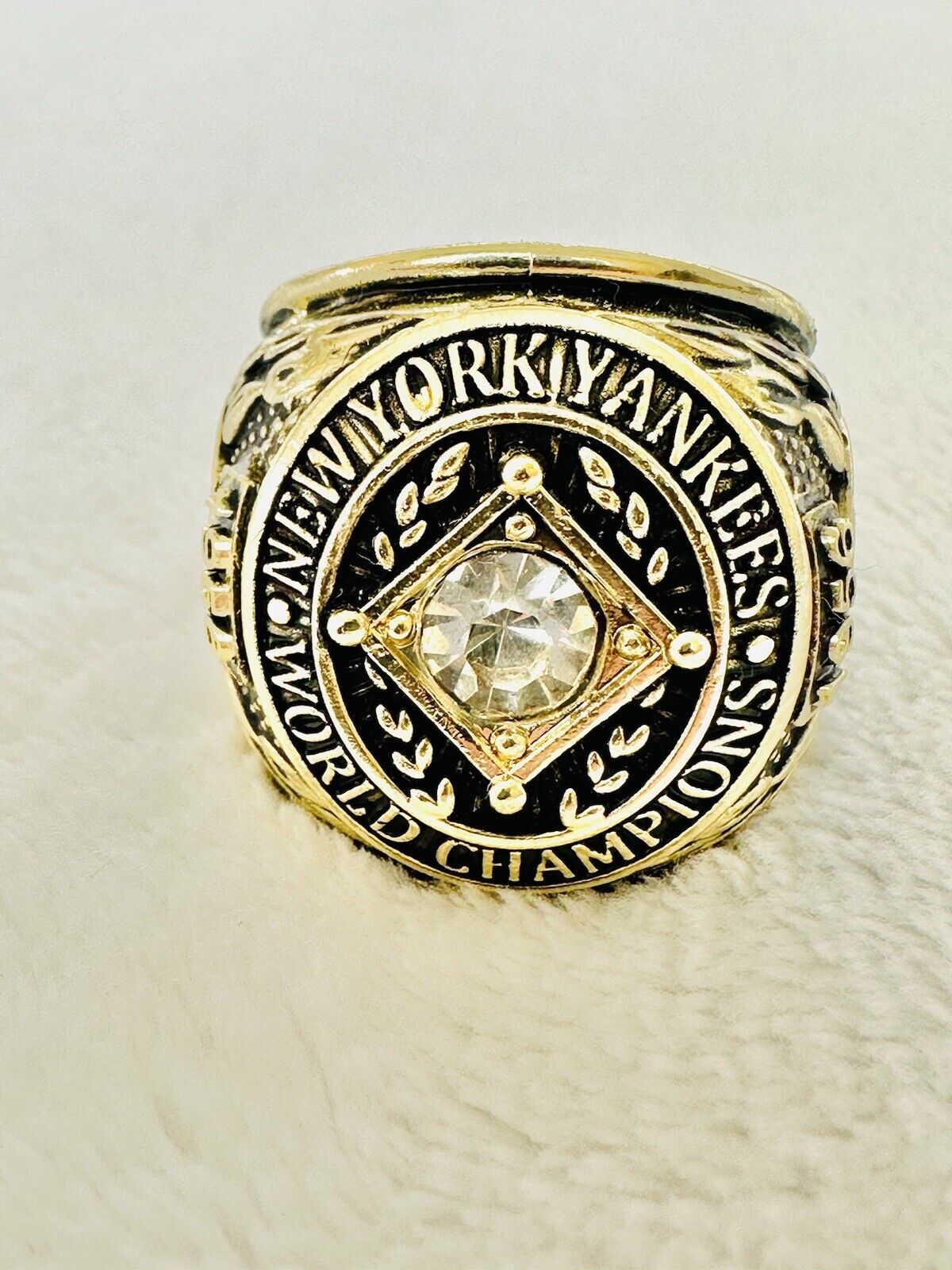 1956 NEW YORK Yankees World Series Champions Replica Ring,  SHIP - EB Sports Champion's Cache