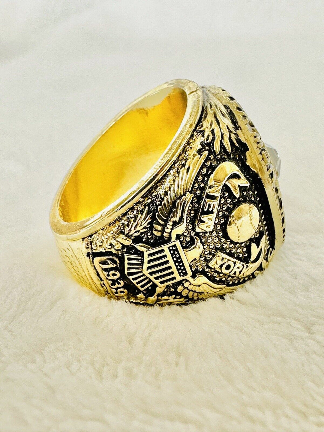 1939 NEW YORK Yankees World Series Champions Replica Ring W Box,  SHIP - EB Sports Champion's Cache