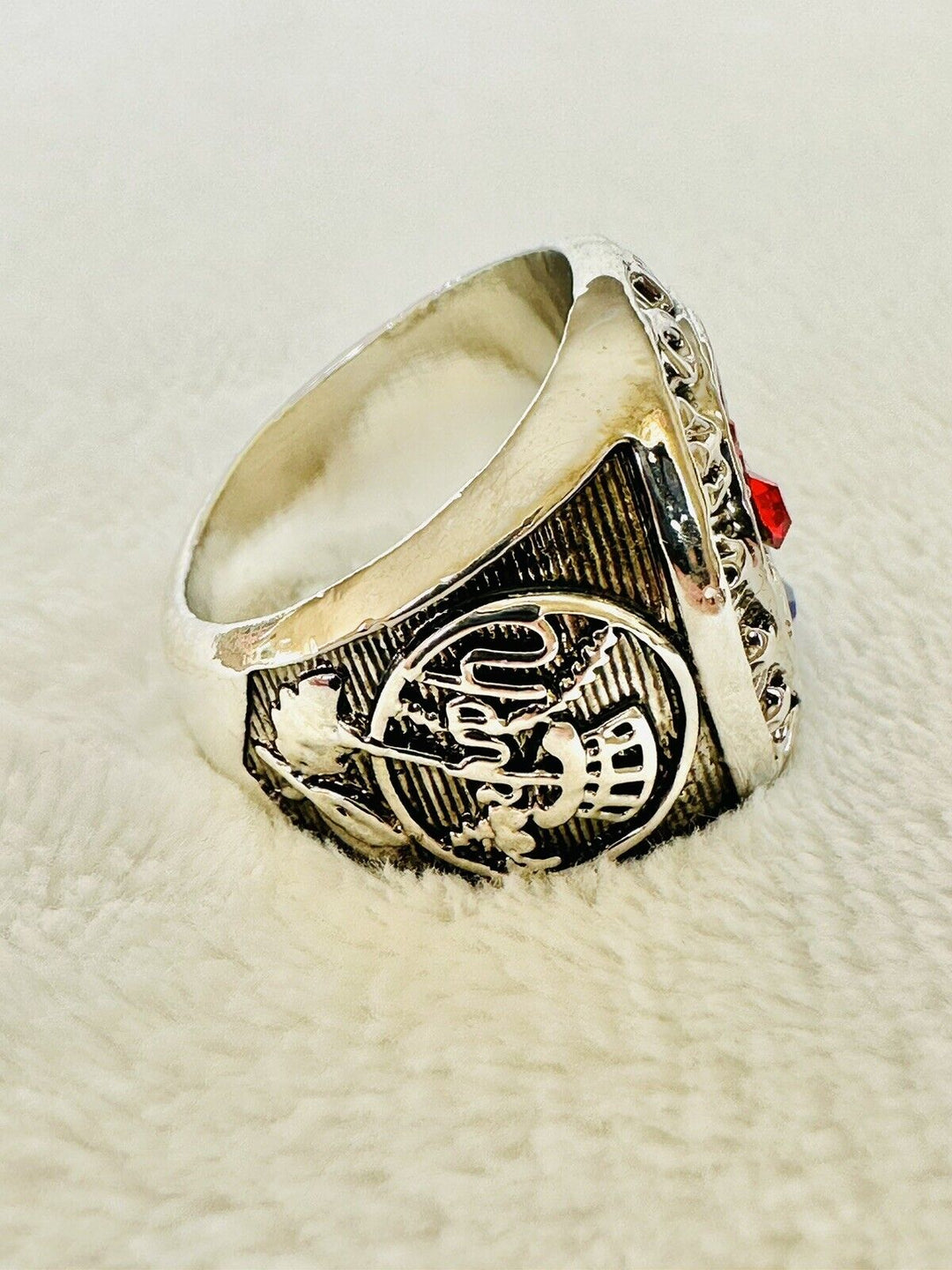 1963 NEW YORK Yankees World Series Champions Replica Ring,  SHIP - EB Sports Champion's Cache