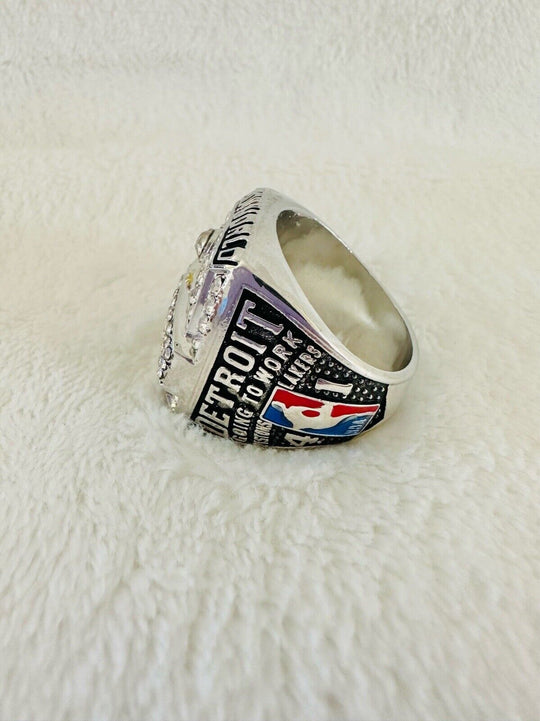 2004 Detroit Pistons Championship Replica Ring,  SHIP - EB Sports Champion's Cache