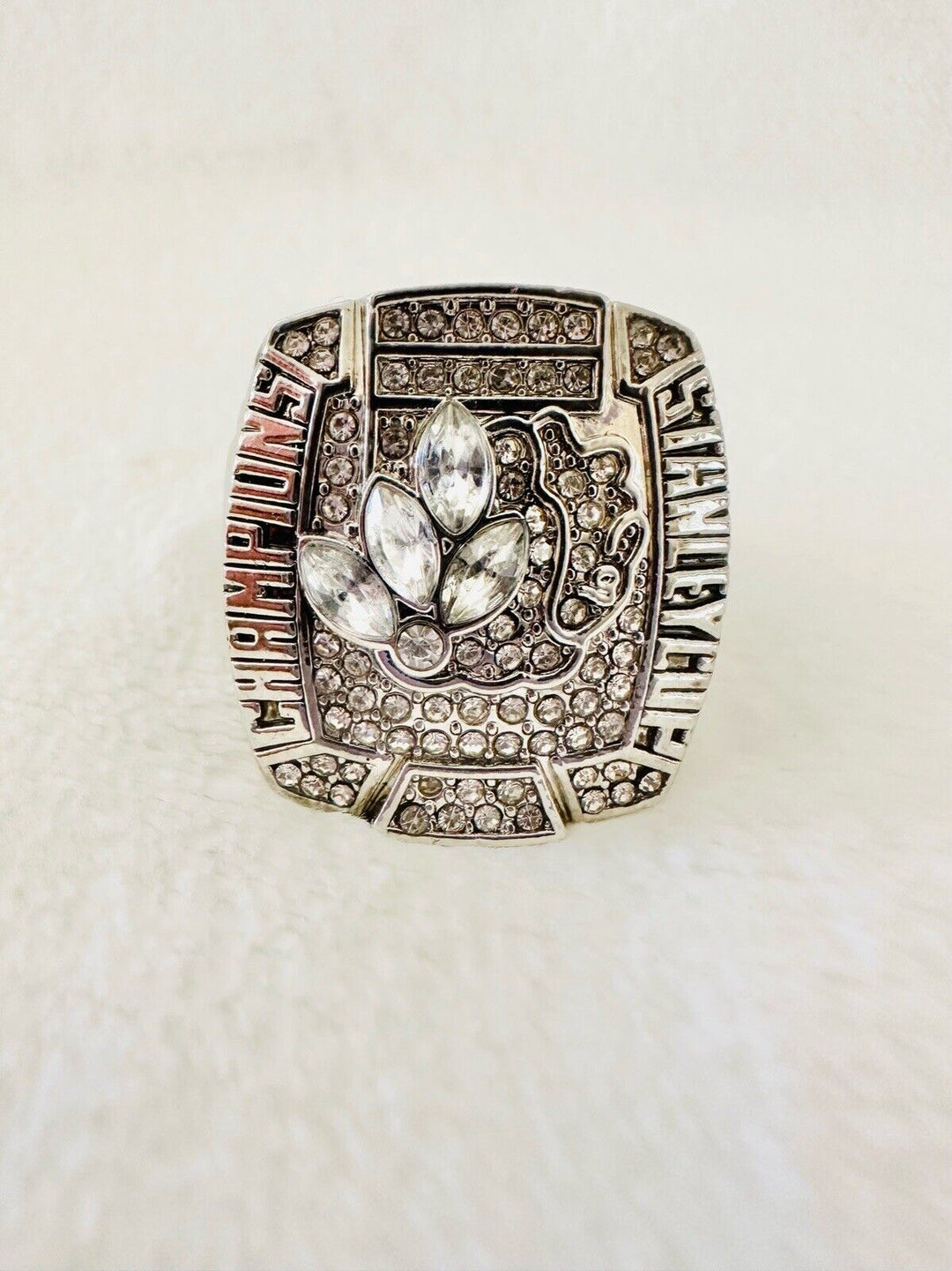 2010 Chicago Blackhawks Stanley Cup Championship Replica Ring W Box,  SHIP - EB Sports Champion's Cache