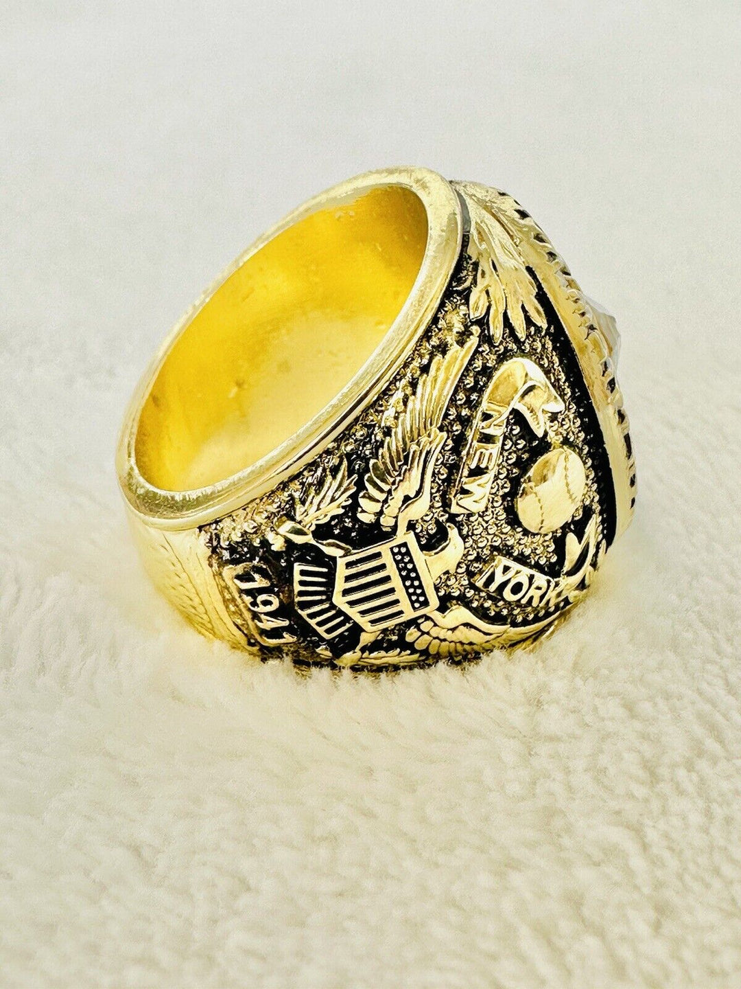 1941 NEW YORK Yankees World Series Champions Replica Ring,  SHIP - EB Sports Champion's Cache