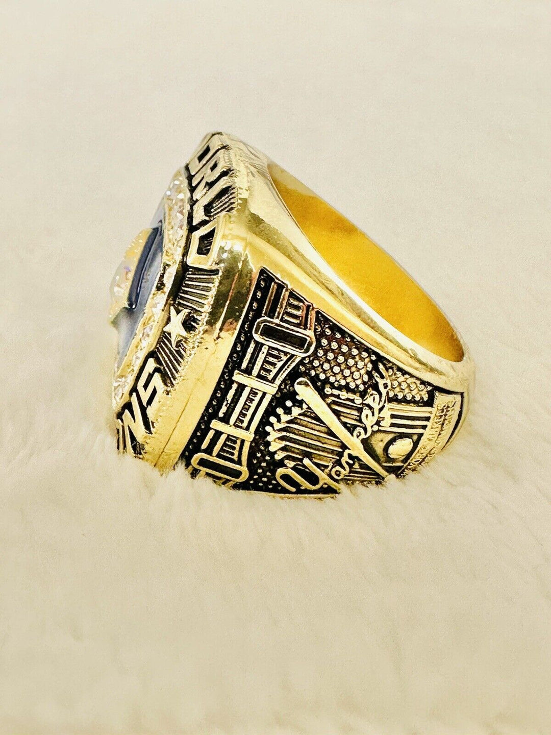 1978 NEW YORK Yankees World Series Champions Replica Ring,  SHIP - EB Sports Champion's Cache