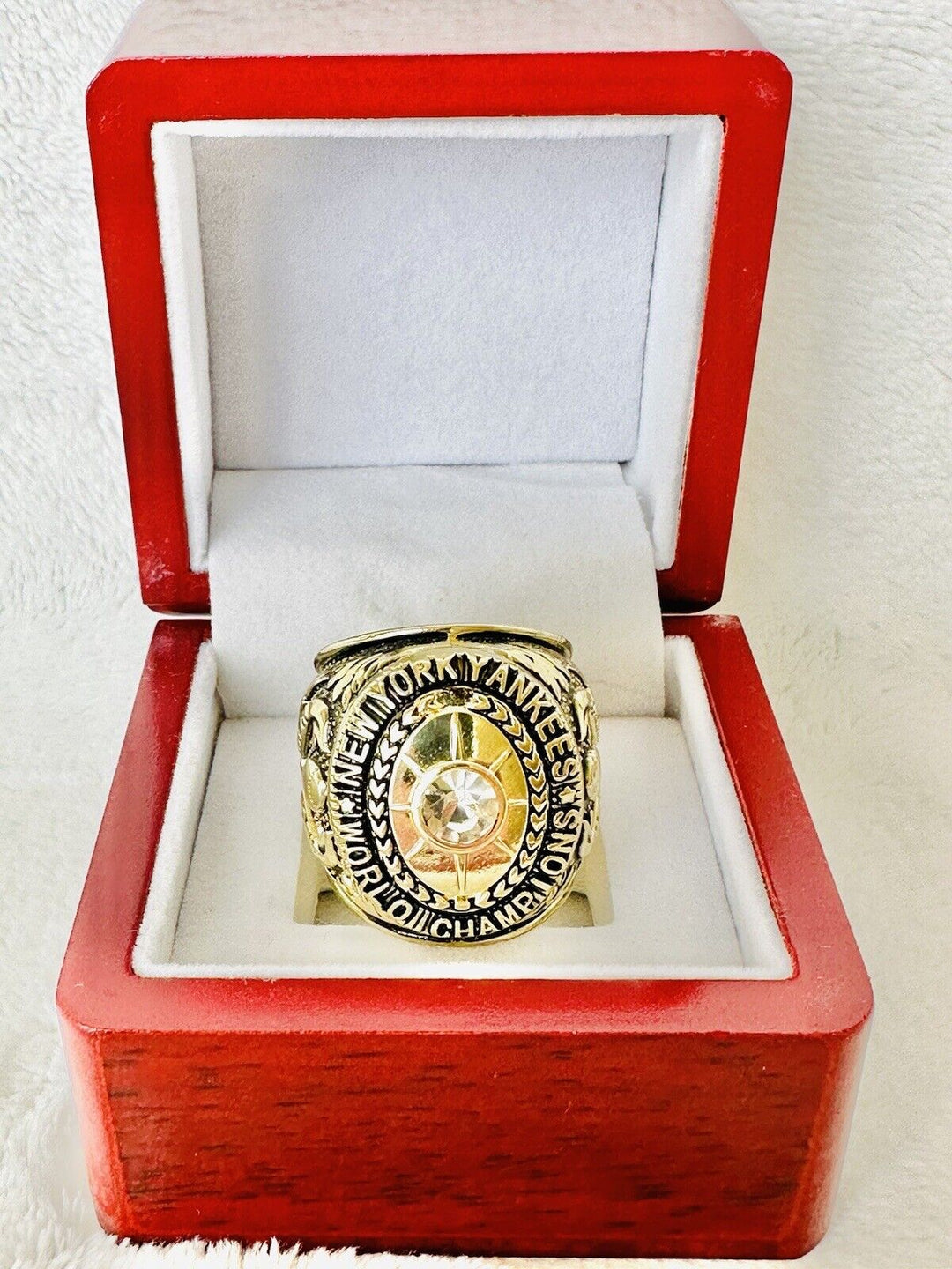 1937 NEW YORK Yankees World Series Champions Replica Ring W Box,  SHIP - EB Sports Champion's Cache