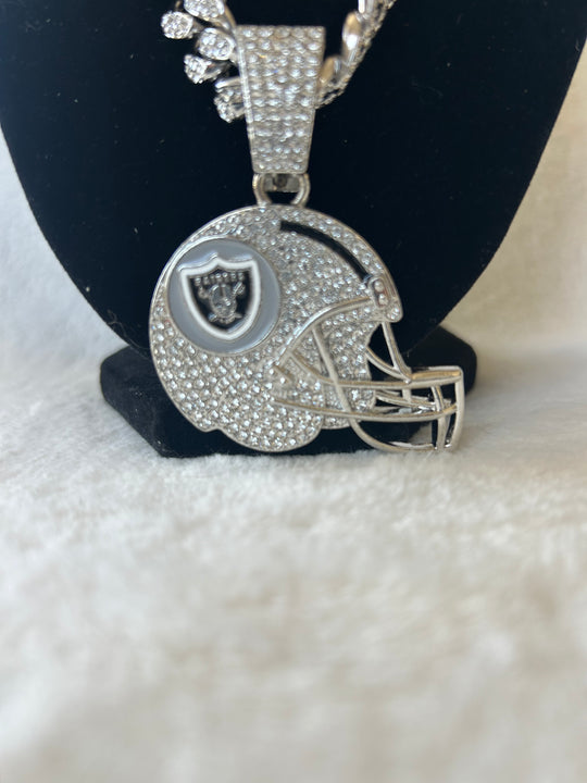 Las Vegas Raiders Men’s Large Silver Iced Cuban Chain helmet 24” - EB Sports Championship Rings