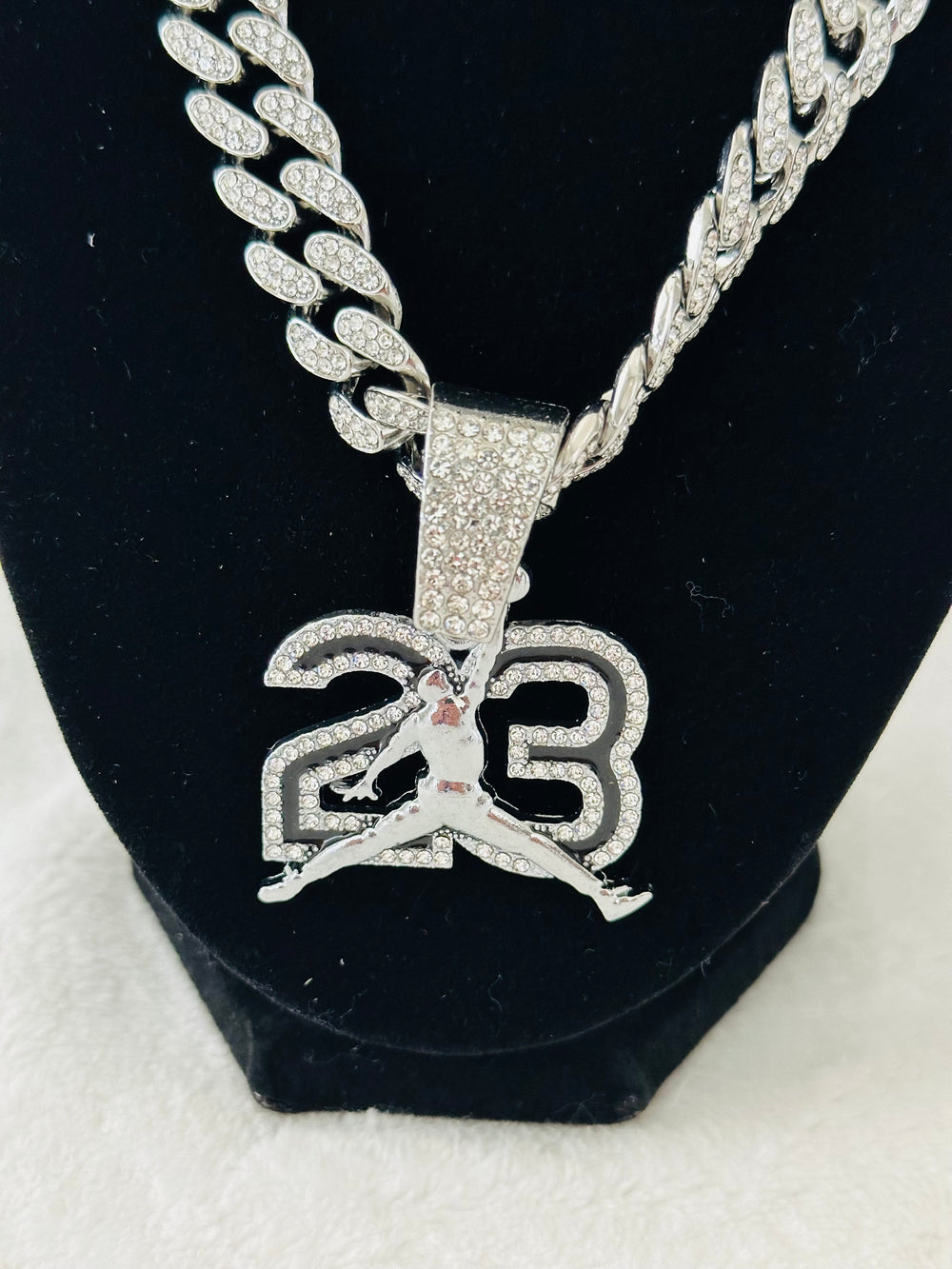 #23 Jordan Bulls silver Iced Cuban Chain 24”, US SHIP