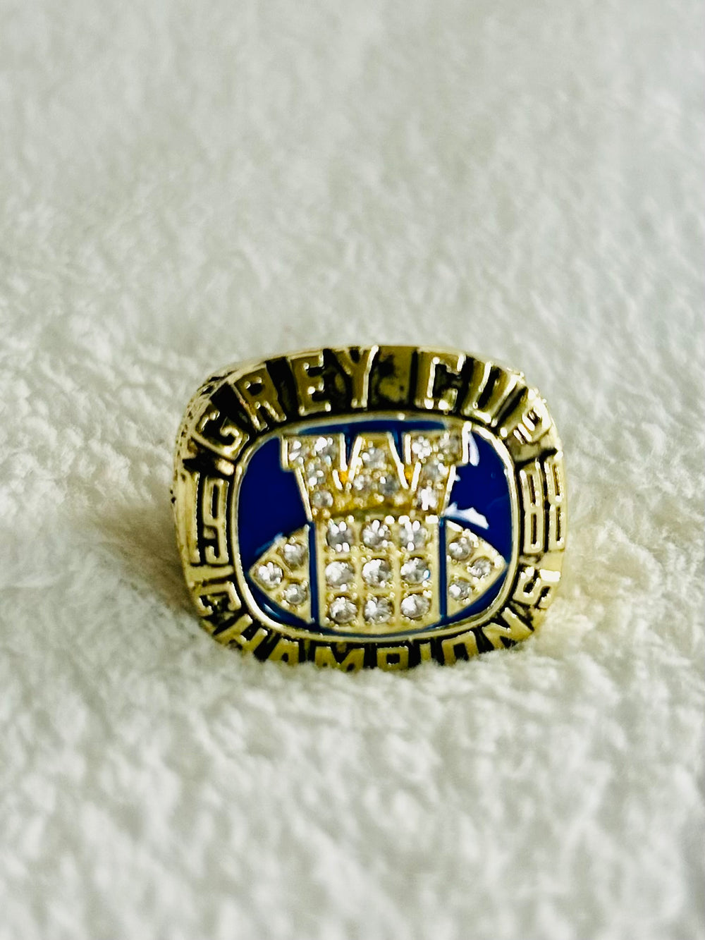 1988 Grey Cup Champions Ring: Winnipeg Blue Bombers, Professional Canadian Football - EB Sports Championship Rings