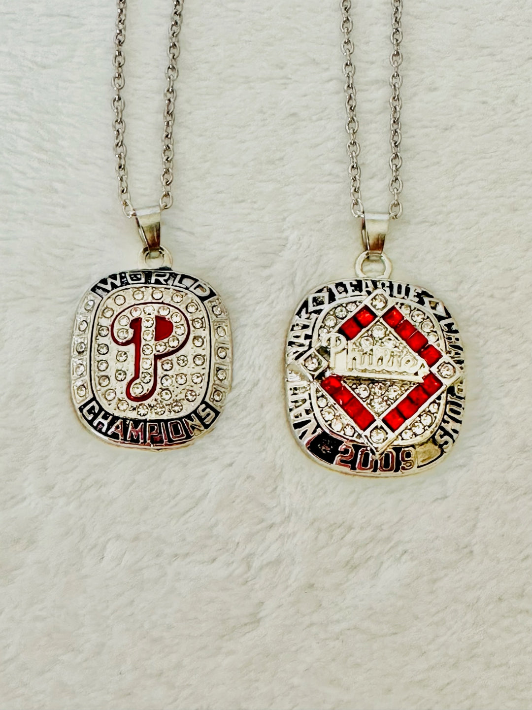 2 PCS Philadelphia Phillies World Series Pendant Set: 2008/09 - EBSports Championship Rings