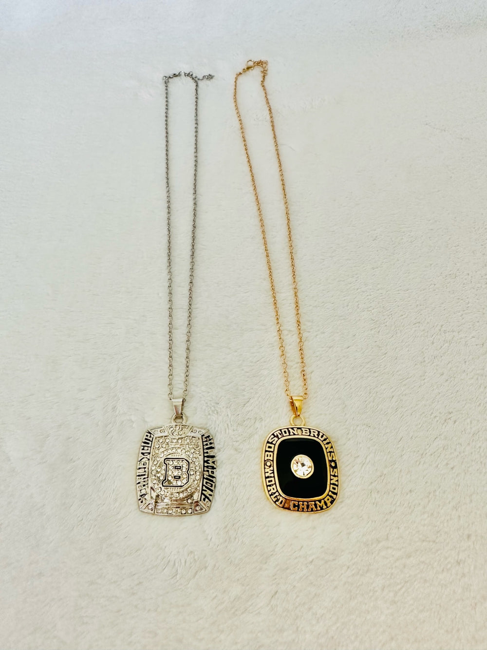 2 Boston Bruins Stanley Cup Pendant Set: 1970/2011 - EBSports Championship Rings