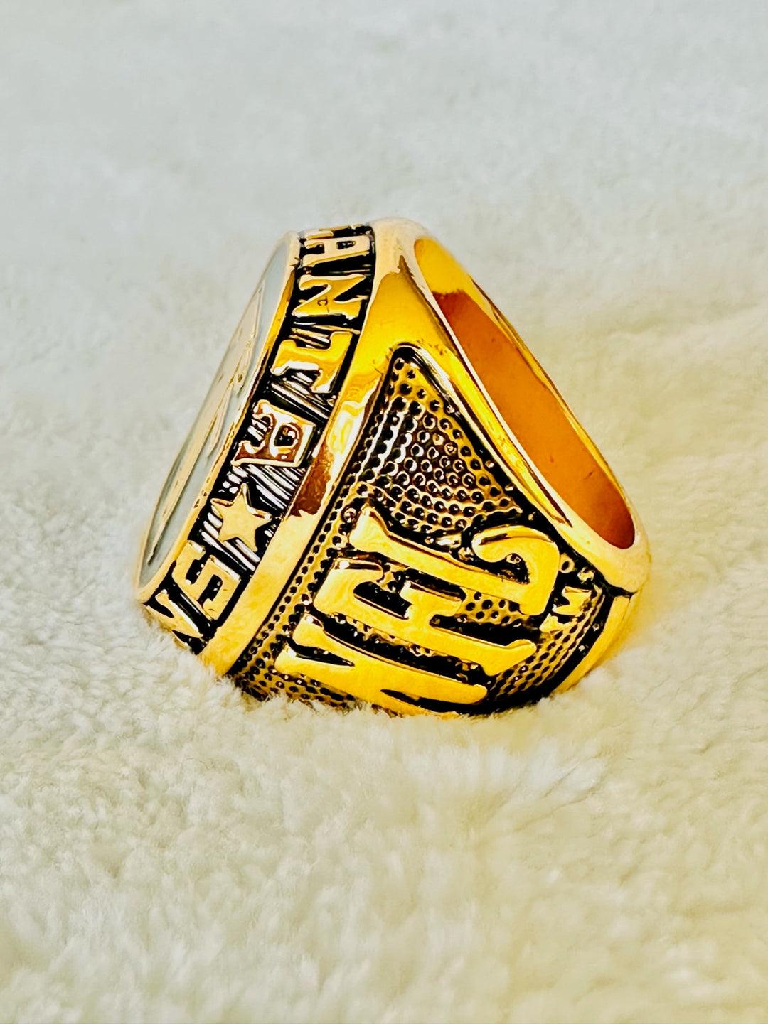 Atlanta Falcons Classic Balfour Gold Ring - EBSports Championship Rings