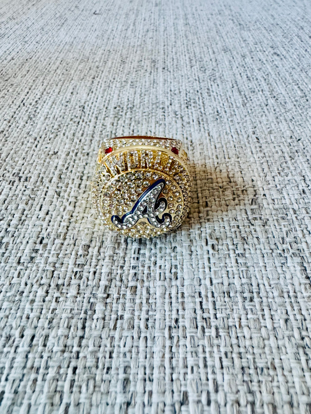 2021 Atlanta Braves World Series Champion Ring W Box, top pops open