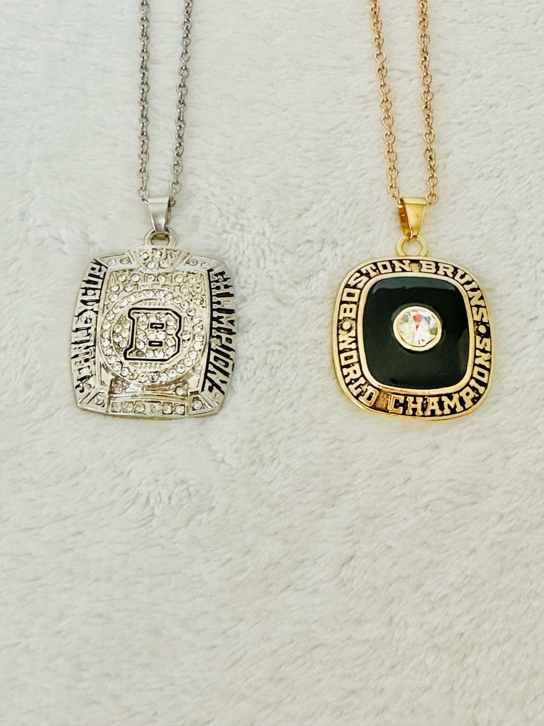 2 Boston Bruins Stanley Cup Pendant Set: 1970/2011 - EBSports Championship Rings