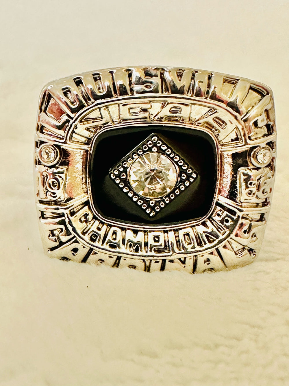 Louisville Cardinals College 1986 Basketball Championship Ring W Box - EBSports Championship Rings