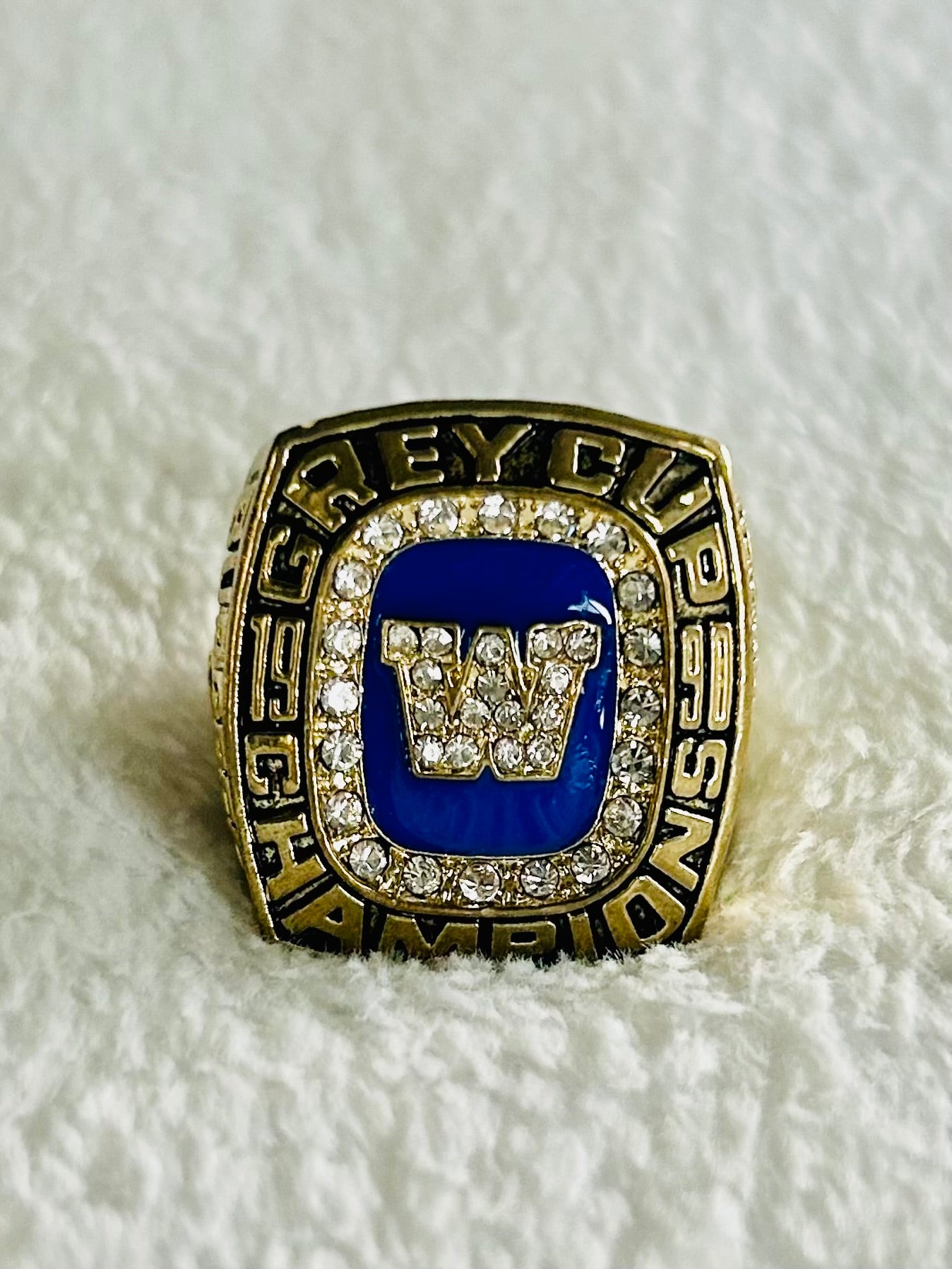 1990 Grey Cup Champions Ring: Winnipeg Blue Bombers, Professional Canadian Football - EB Sports Championship Rings