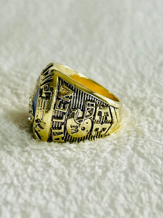 1988 Grey Cup Champions Ring: Winnipeg Blue Bombers, Professional Canadian Football - EB Sports Championship Rings