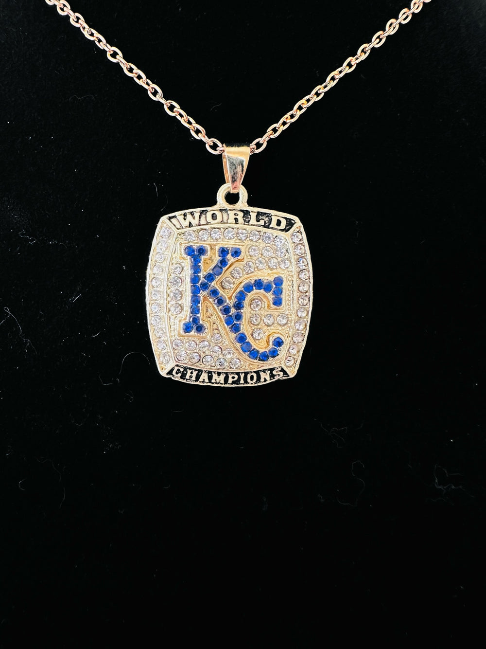 2015 Kansas City Royals World Series Pendant - EB Sports Championship Rings