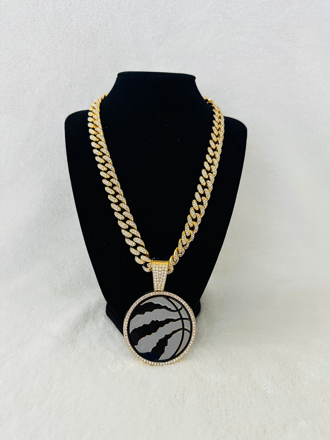 Toronto Raptors Gold Iced Cuban Chain 24”, US SHIP | EB Sports ...