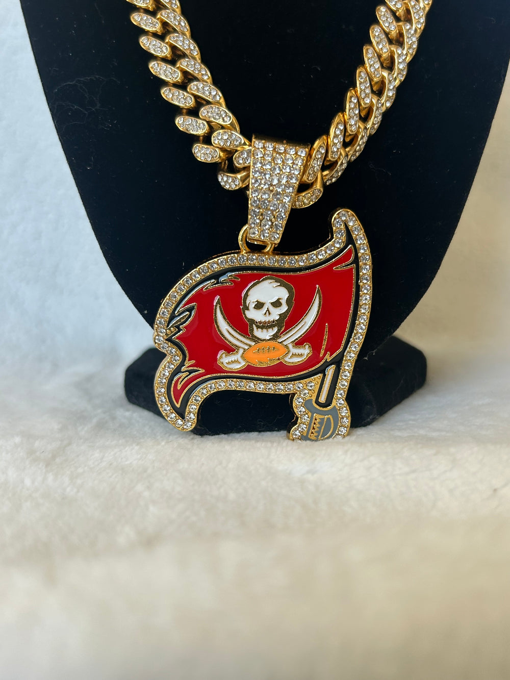 Tampa Bay Buccaneers Men’s Large Gold Iced Cuban Chain 24”, US SHIP