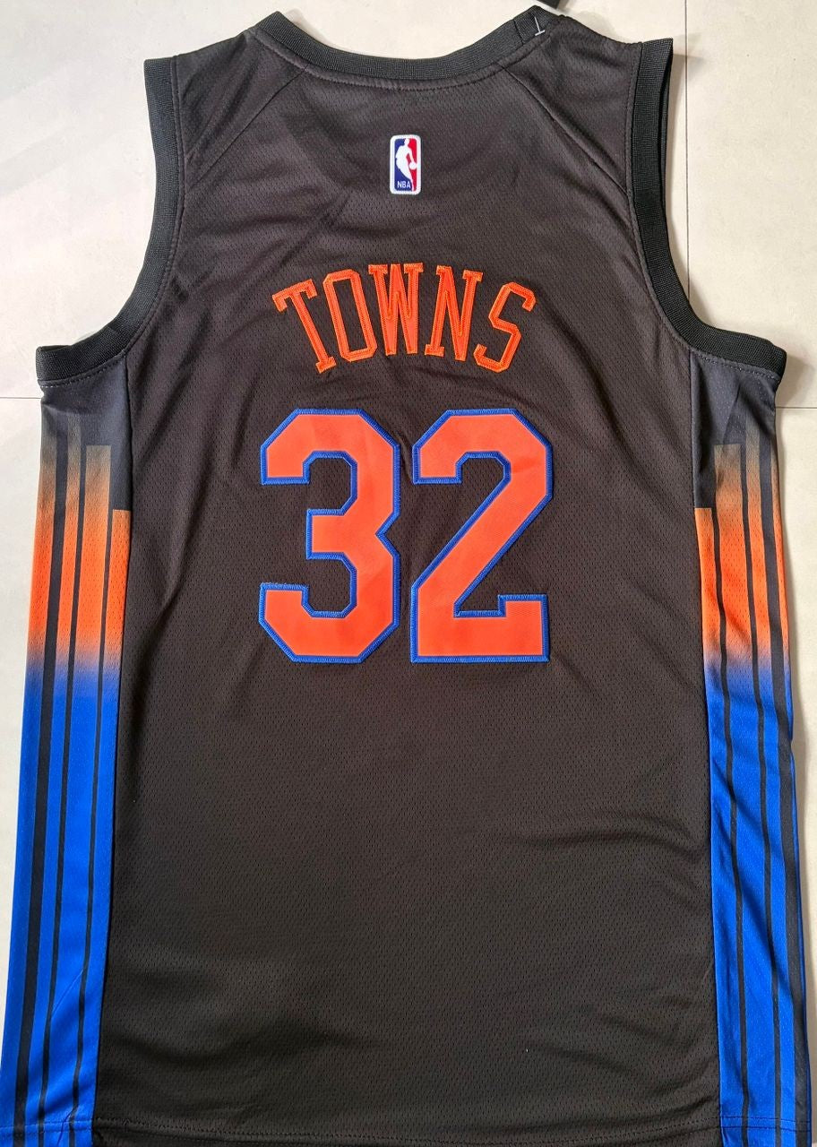 Karl-Anthony Towns #32 New York Knicks Nike Stitched Jersey, Carry L and XL