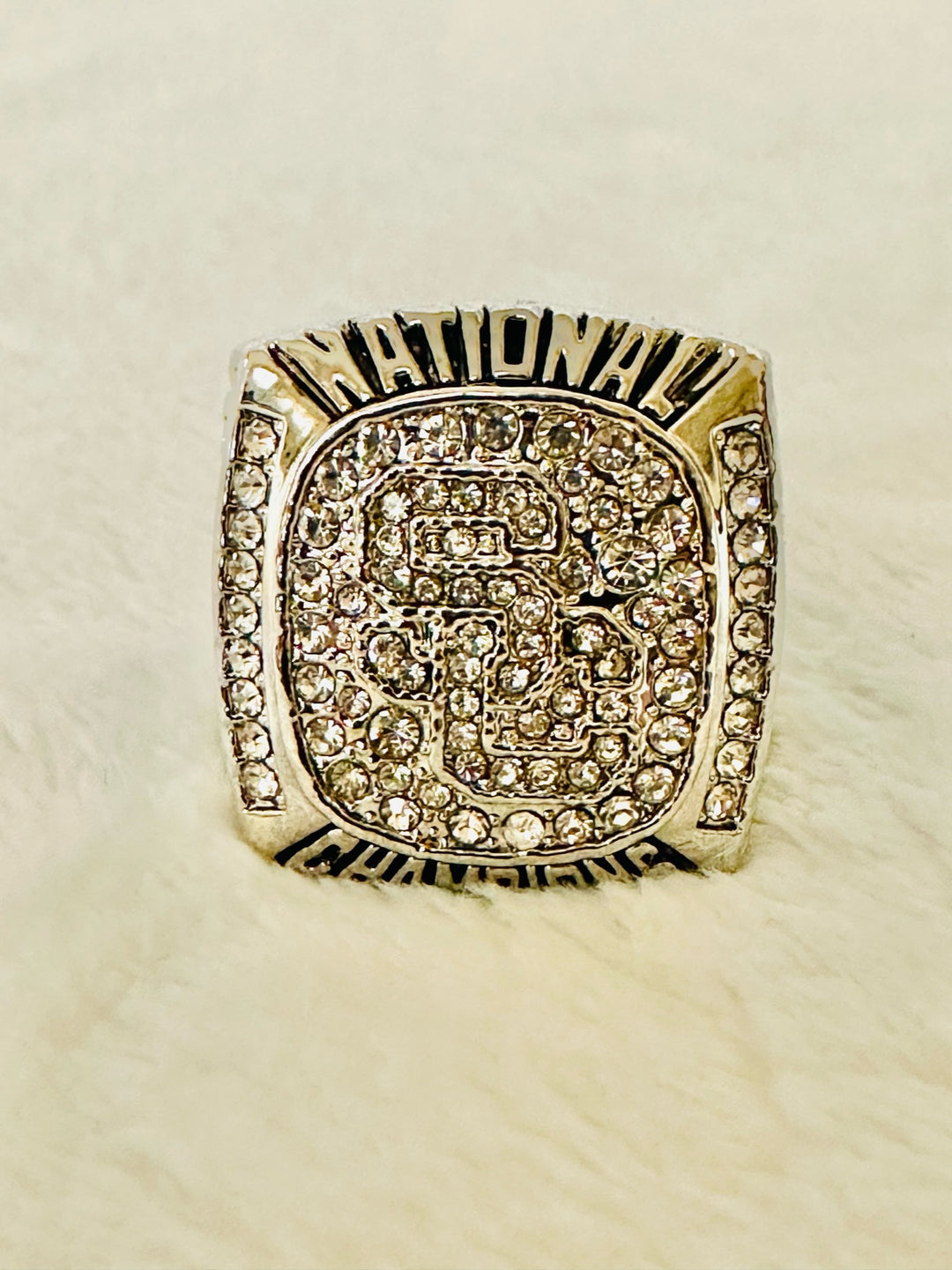 2004 USC Trojans Championship Ring - EB Sports Champion's Cache