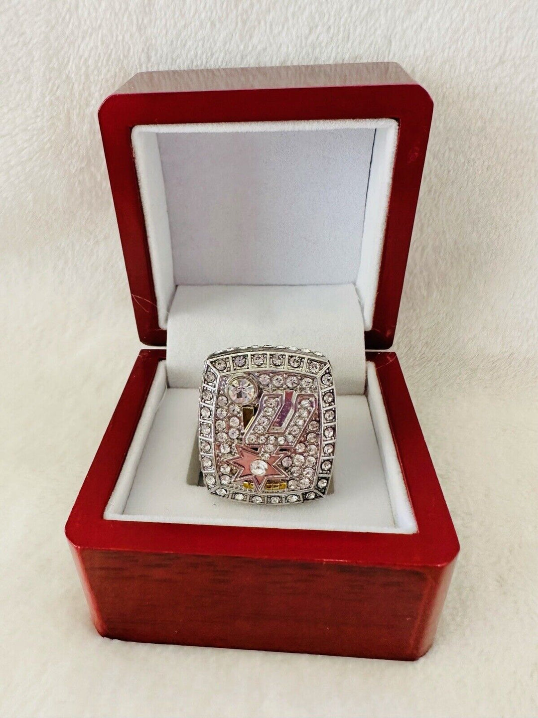 2014 NBA San Antonio Spurs World Championship Replica Ring W Box,  SHIP - EB Sports Champion's Cache