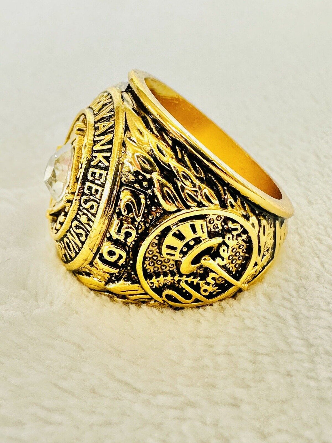 1952 NEW YORK Yankees World Series Champions Replica Ring,  SHIP - EB Sports Champion's Cache