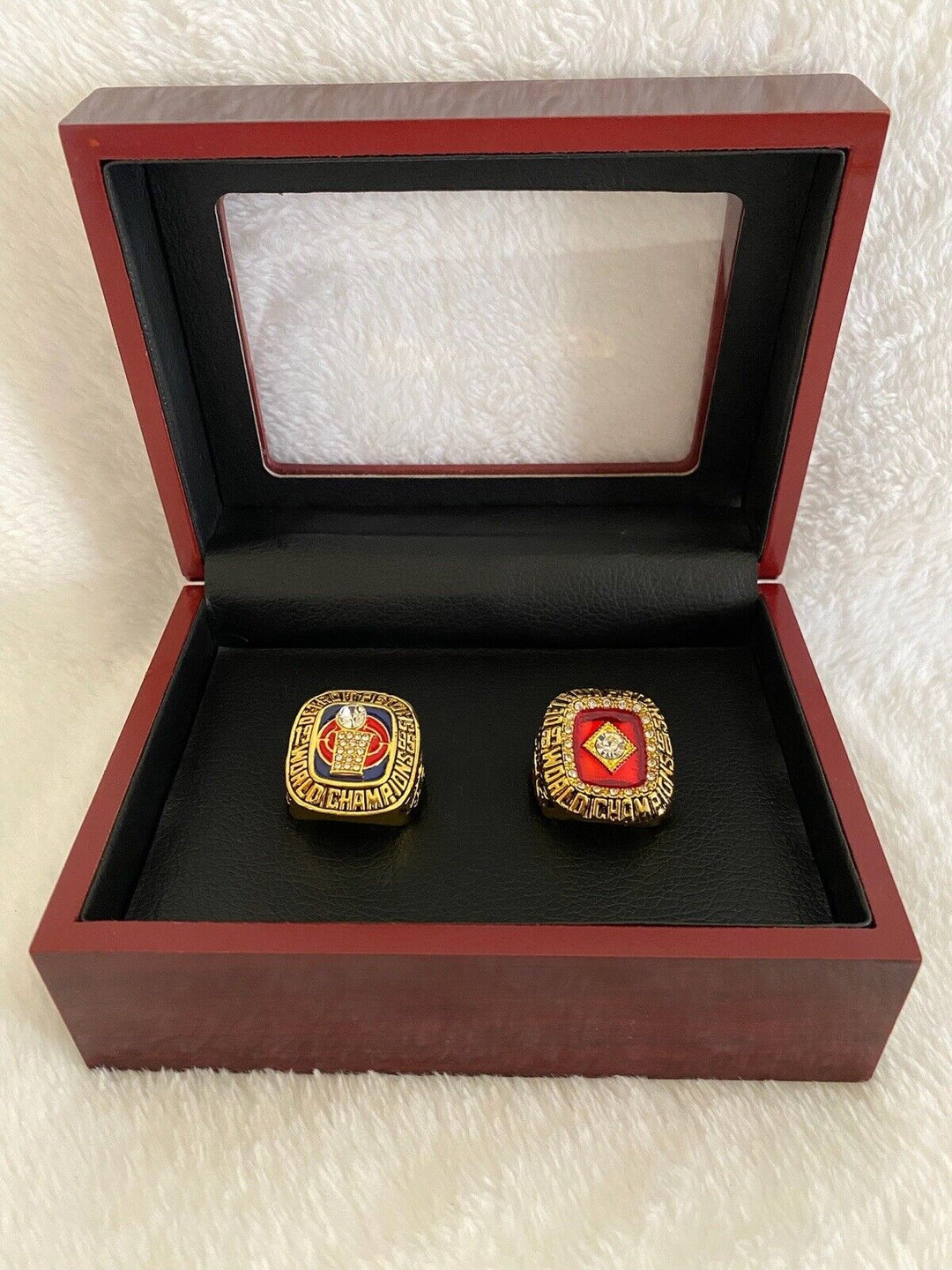 2 PCS Detroit Pistons Championship Rings W Box,  SHIP 1989/90 Back To Back - EB Sports Champion's Cache