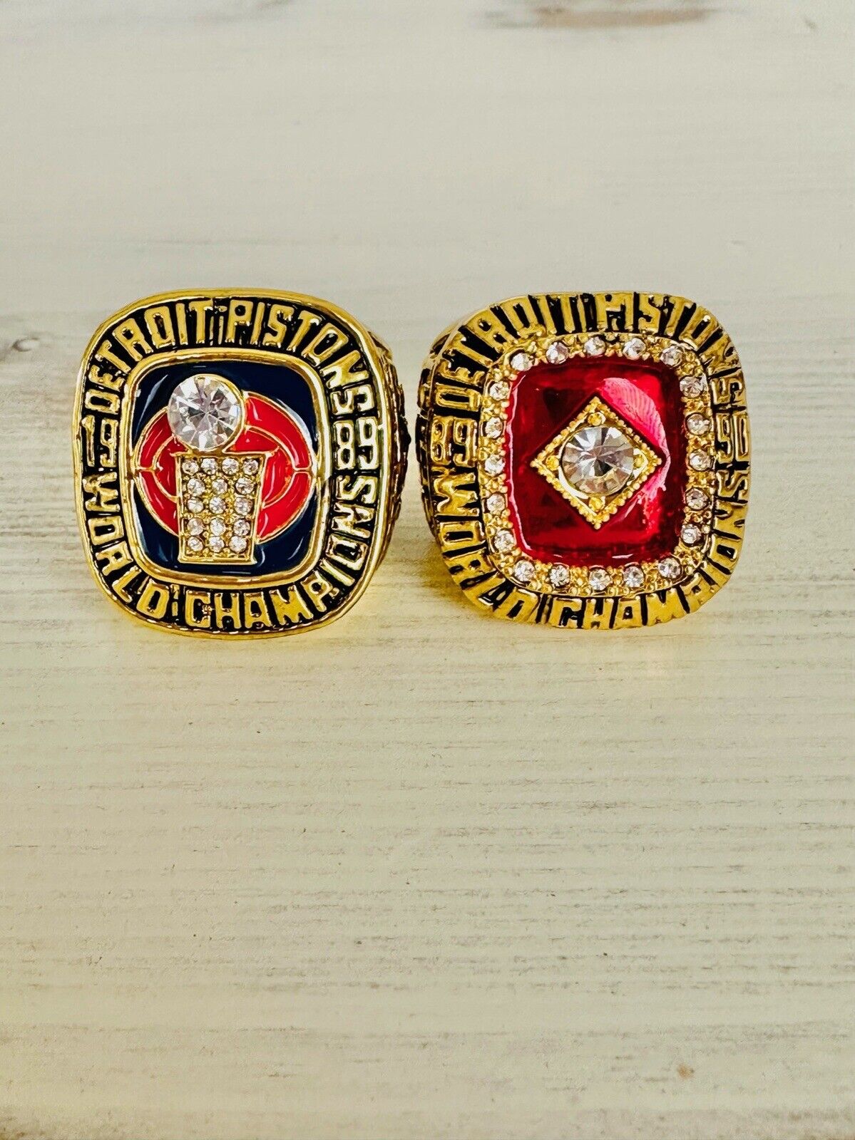 2 PCS Detroit Pistons Championship Rings,  SHIP 1989/90 Back To Back - EB Sports Champion's Cache