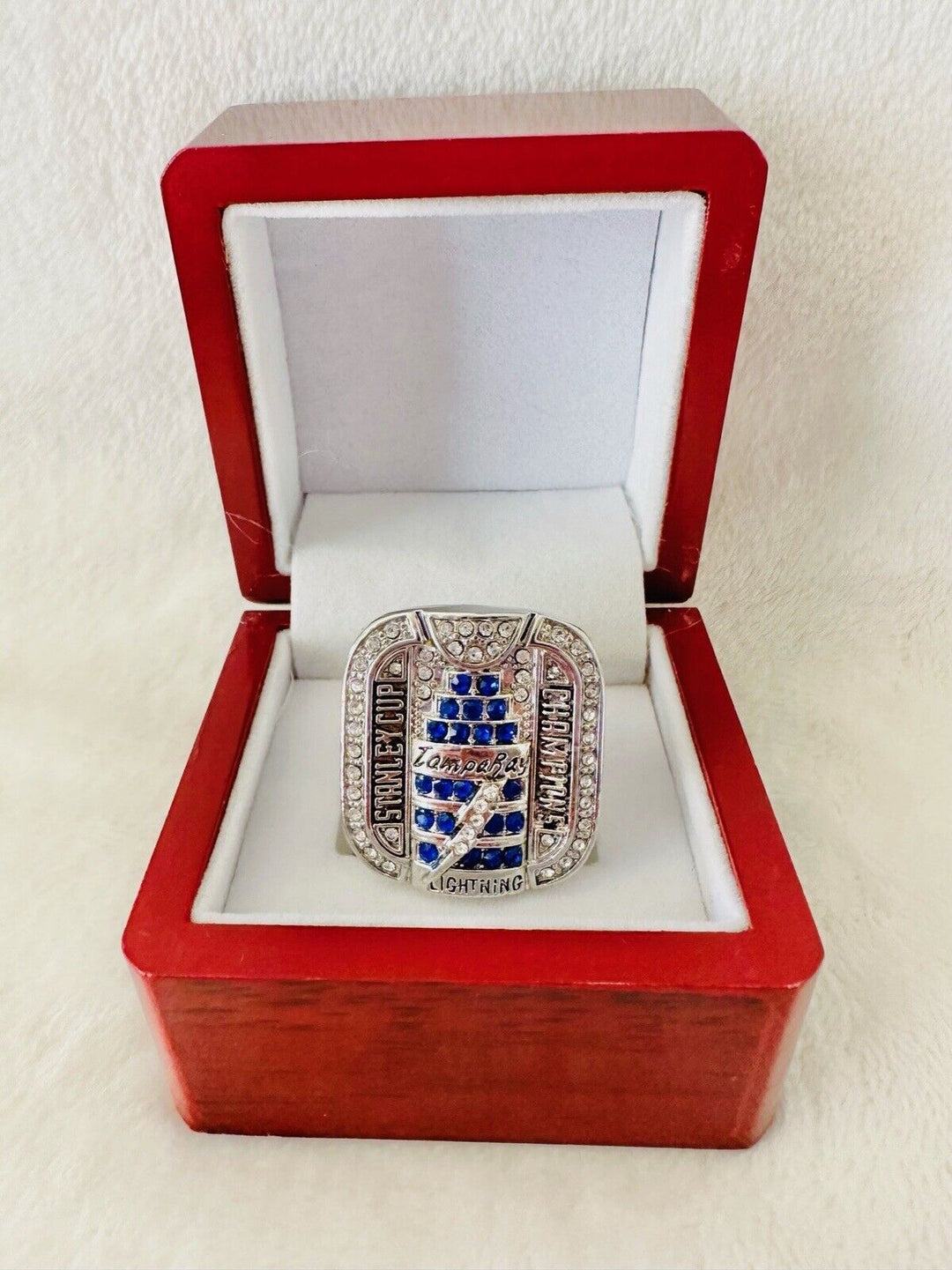 2004 Tampa Bay Lightning Stanley Cup Championship Ring W Box,  SHIP - EB Sports Champion's Cache