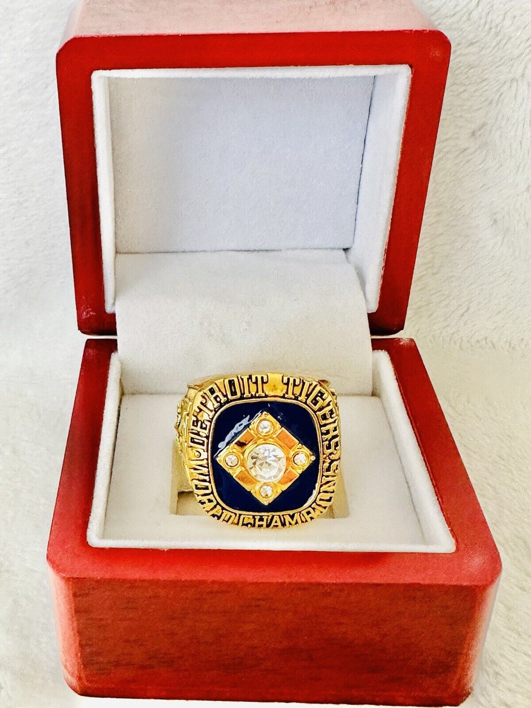 1984 Detroit Tigers World Series Championship Replica Ring W Box,  SHIP - EB Sports Champion's Cache