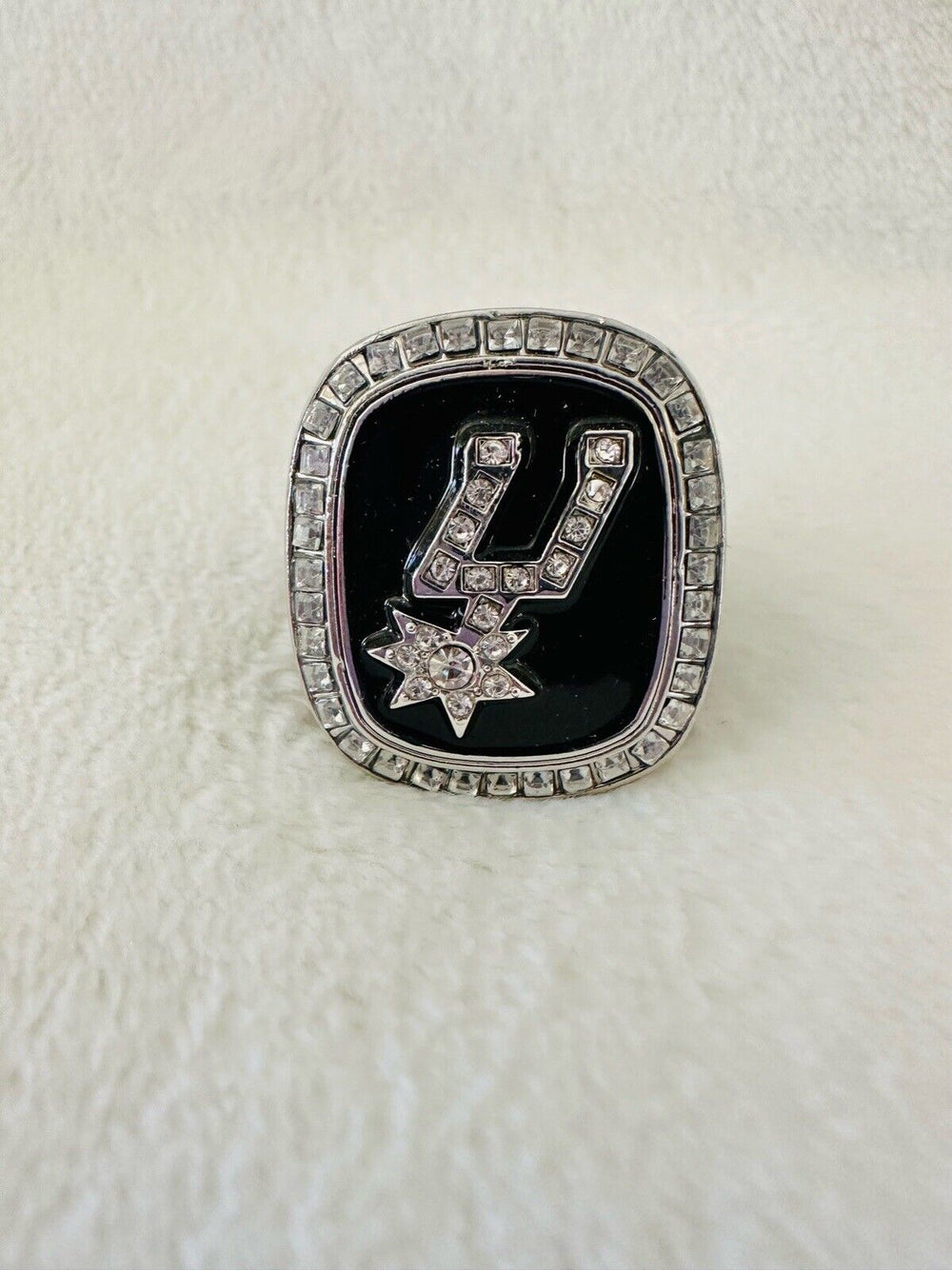 1999 NBA San Antonio Spurs World Championship Replica Ring W Box,  SHIP - EB Sports Champion's Cache