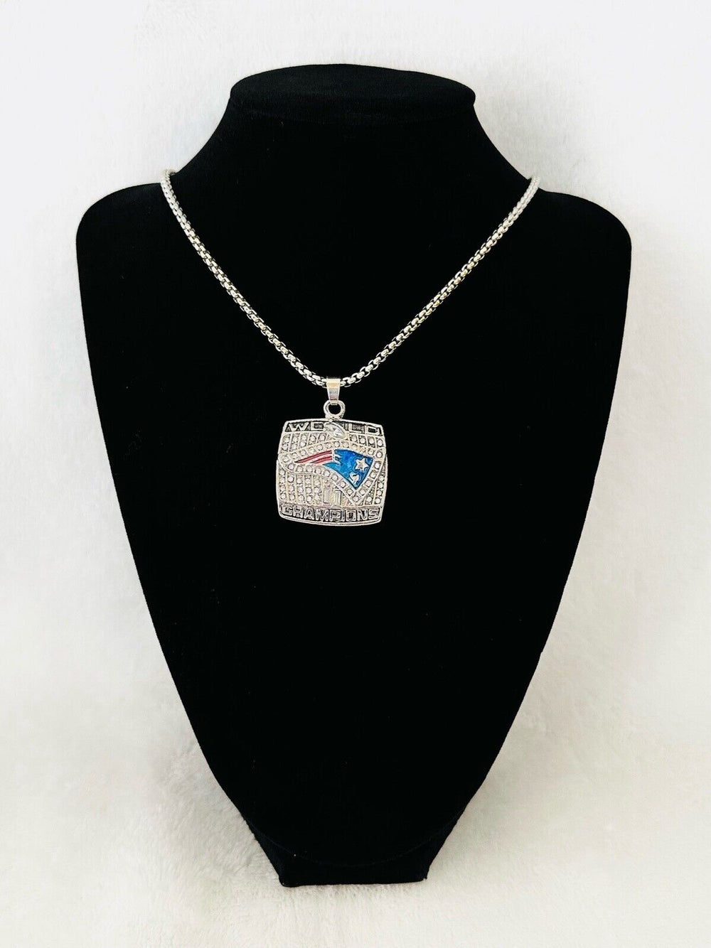 2001 New England Patriots Championship Pendant Silver Necklace, US SHIP - EB Sports Champion's Cache